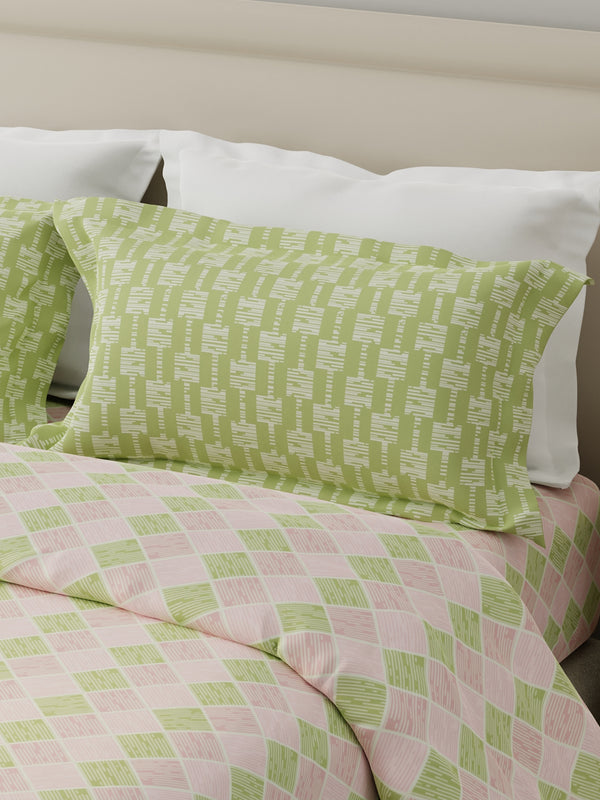 100% Cotton 120 TC, Double Size Pink & Green Bedsheet with 2 Pillow Covers (Geometric Print)