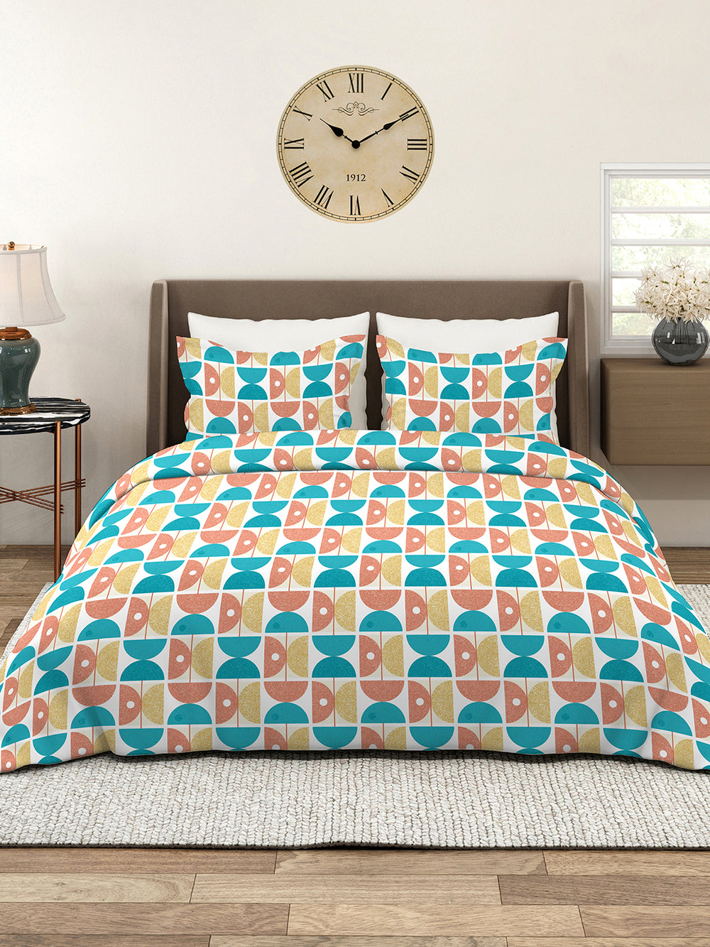 Duracount 225 CVC Multicolor Geometrical King Size Bedsheet with 2 Pillow Covers