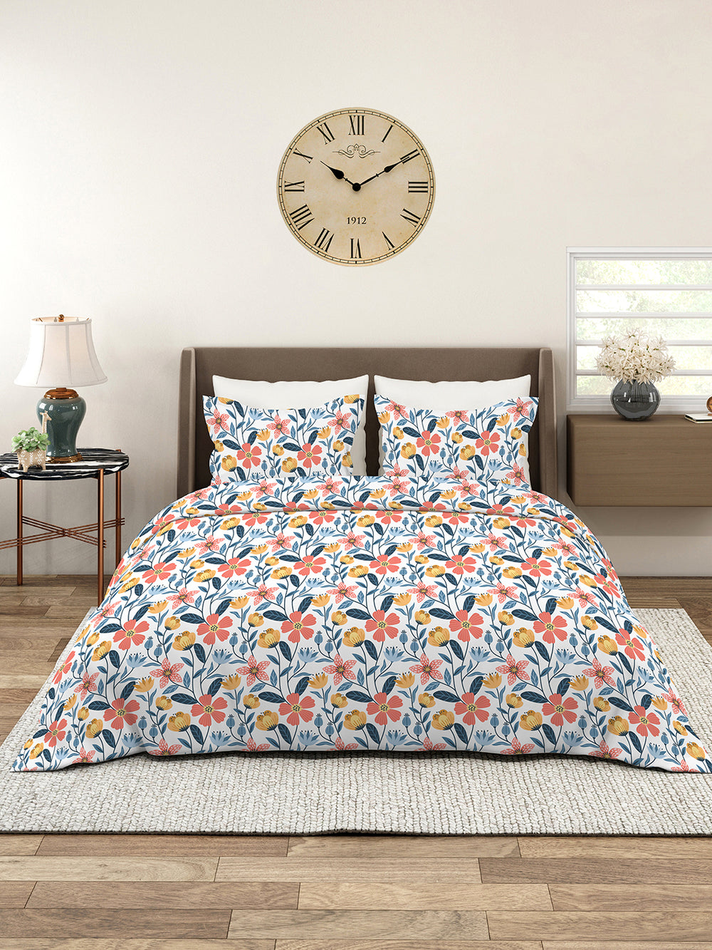 Aura Microfibre 110 GSM Multicolor Floral 1 King Size Bedsheet with 2 Pillow Covers
