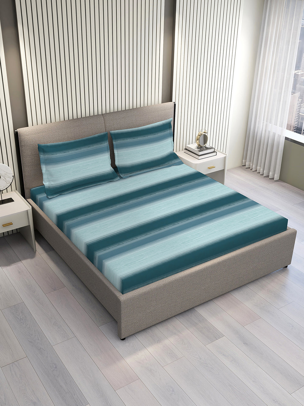 Duracount 225 CVC Blue Stripes King Size Bedsheet with 2 Pillow Covers