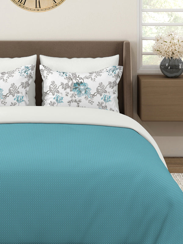 Illuminating Homes 100% Cotton 144 TC Blue Geometrical Double Size Bedsheet with 2 Pillow Covers
