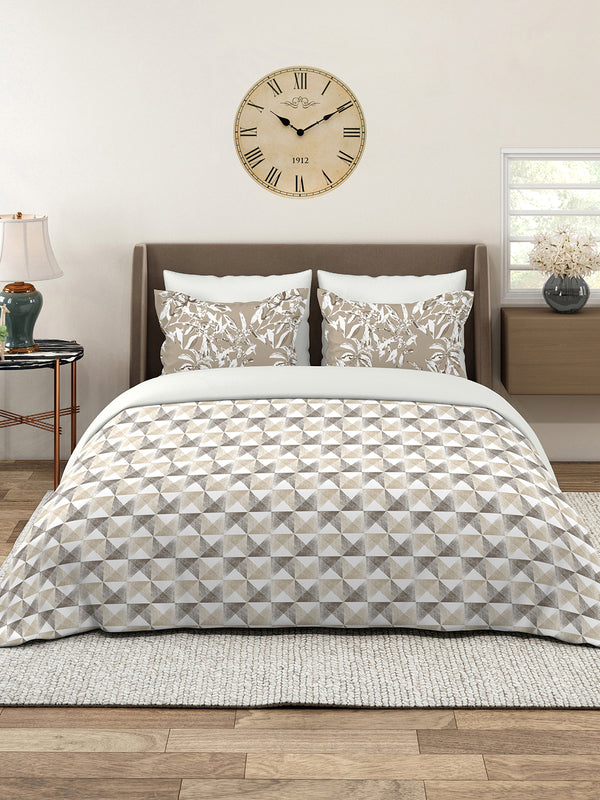 Illuminating Homes 100% Cotton 144 TC Multicolor Geometrical Double Size Bedsheet with 2 Pillow Covers
