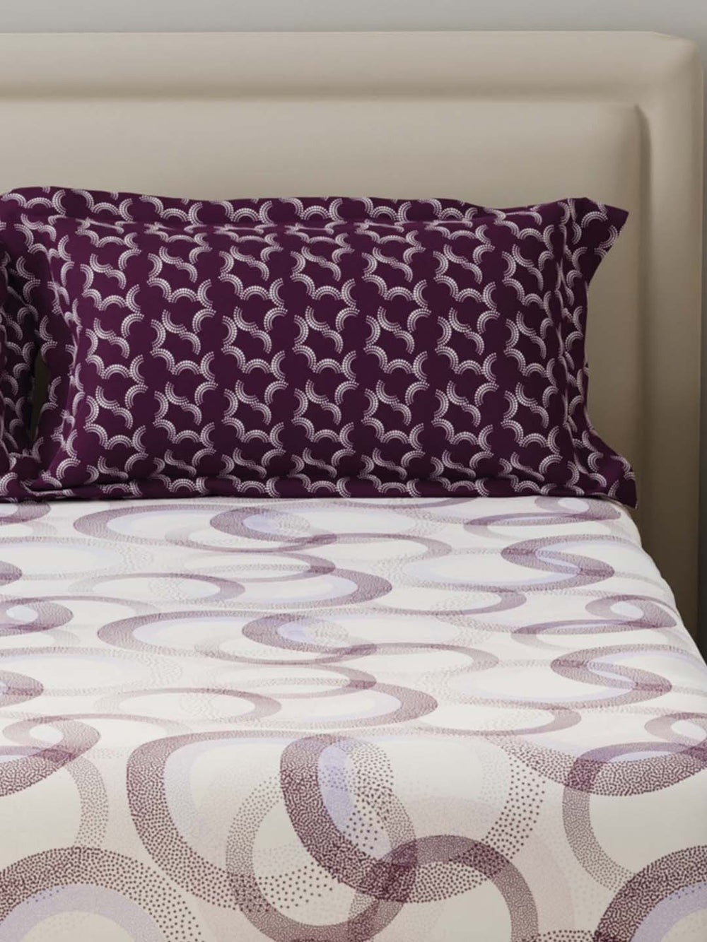 BasicX 100% Cotton 120 TC Purple & White Geometric Double Bedsheet with 2 Pillow Covers