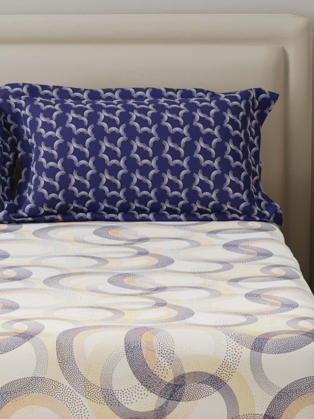 BasicX 100% Cotton 120 TC Blue & White Geometric Double Bedsheet with 2 Pillow Covers