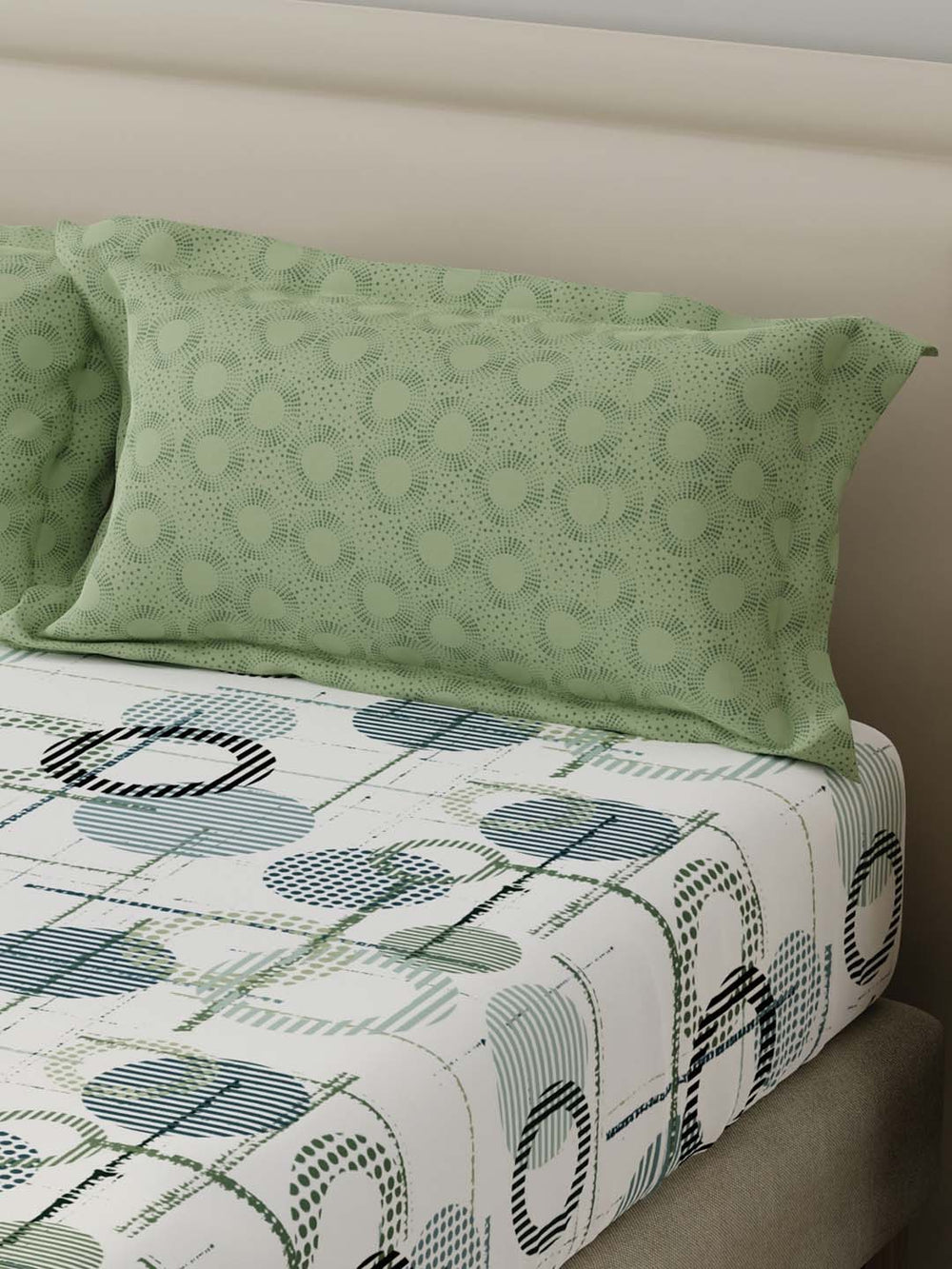 BasicX 100% Cotton 120 TC Green & White Geometric Double Bedsheet with 2 Pillow Covers