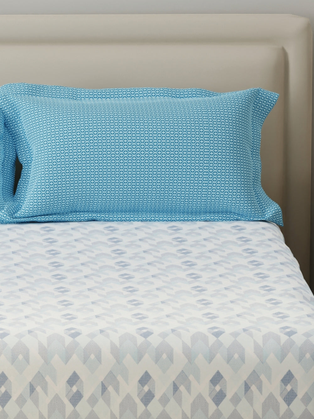 BasicX 100% Cotton 120 TC Blue Geometric Double Bedsheet with 2 Pillow Covers