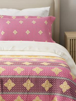 Forever 100% Cotton 120 TC Pink & White Ethnic Print King Bedsheet with 2 Pillow Covers