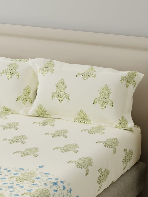 BasicX 100% Cotton 120 TC Blue & White Floral King Bedsheet with 2 Pillow Covers